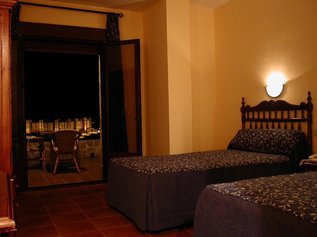 Hotel Restaurante Banos Baños de la Encina Pokoj fotografie